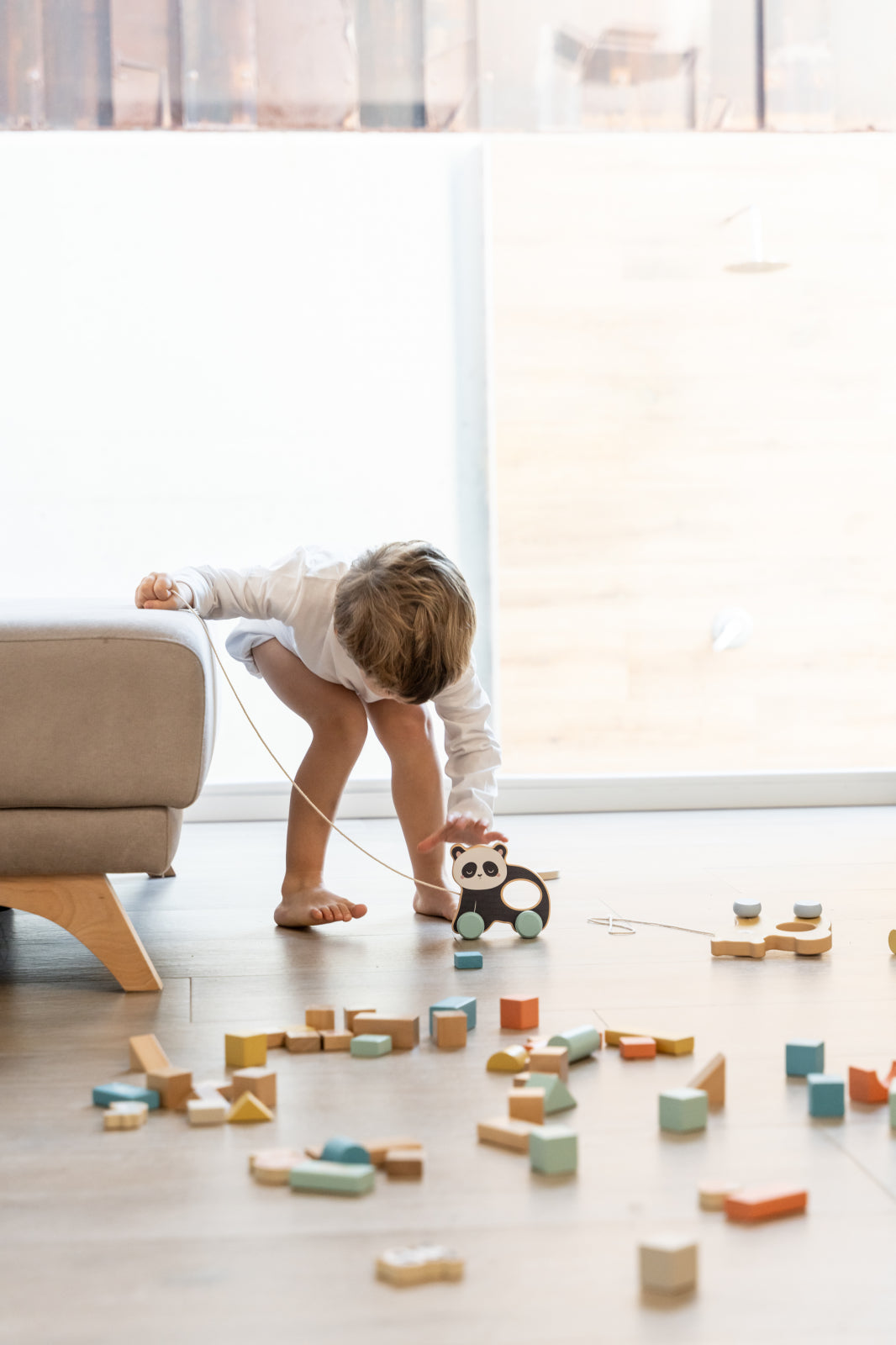 Antemergator cu Activitati din Lemn FSC Saro Baby ,   7 Jocuri Interactive, Roti Anti-Alunecare   Montessori 12M+