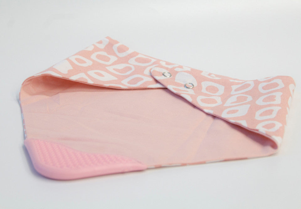 Baveta BabyJem tip bandana cu jucarie dentitie (Culoare: Crem)