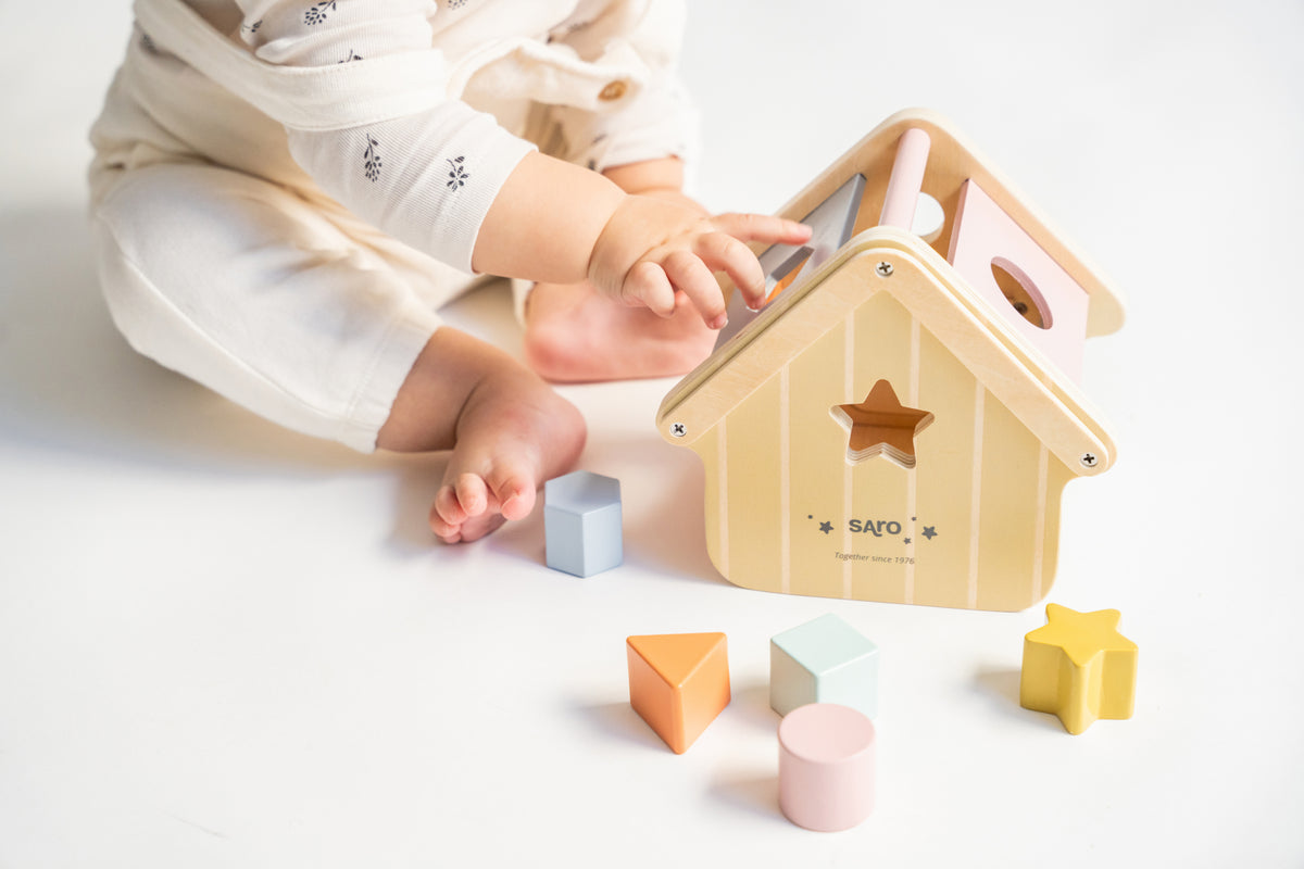 Cabana Cioc-cioc Saro Baby ,   Jucarie din Lemn FSC   Motricitate Fina 12M+