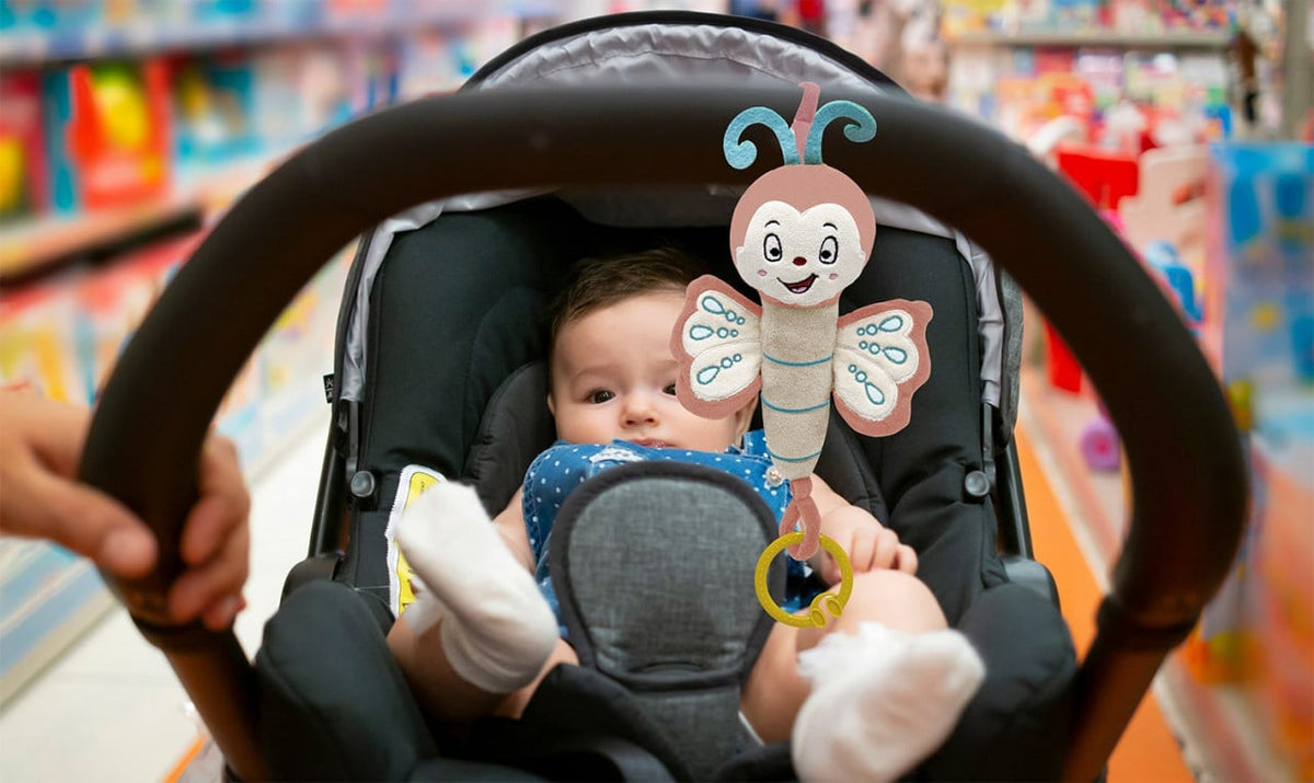Jucarie din plus cu vibratii pentru bebelusi Fluture, 6 luni+, BabyJem (Culoare: Roz)